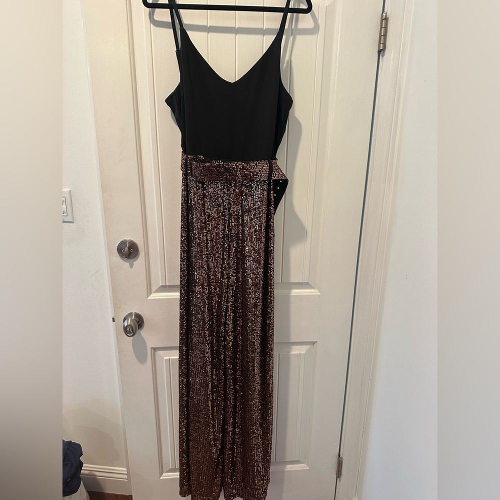 Gorgeous festive jumpsuit perfect for the holidays!2X